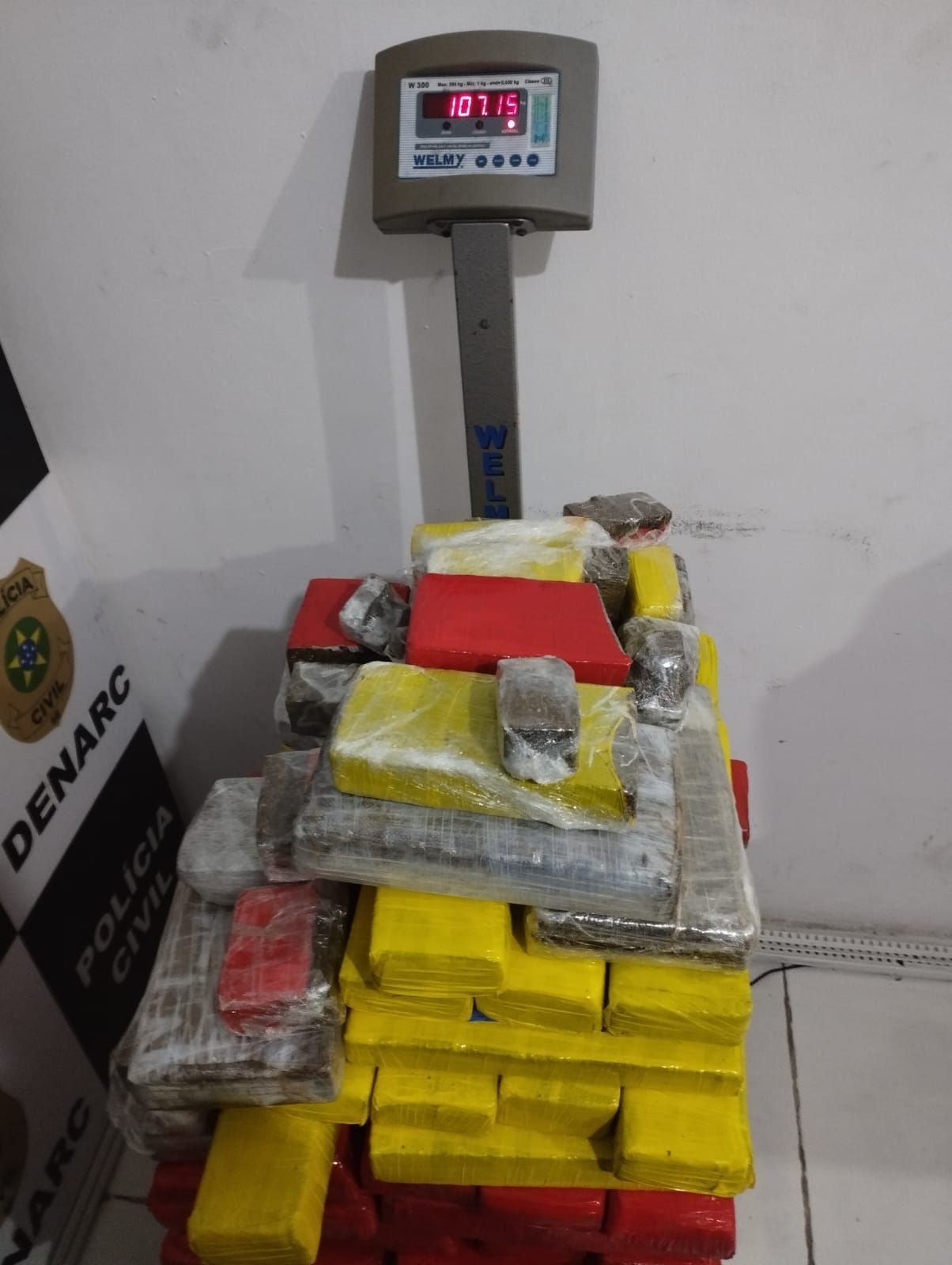 Getam apreende 107 kg de drogas em ação policial na Zona Sul de Aracaju e prende homem por tráfico