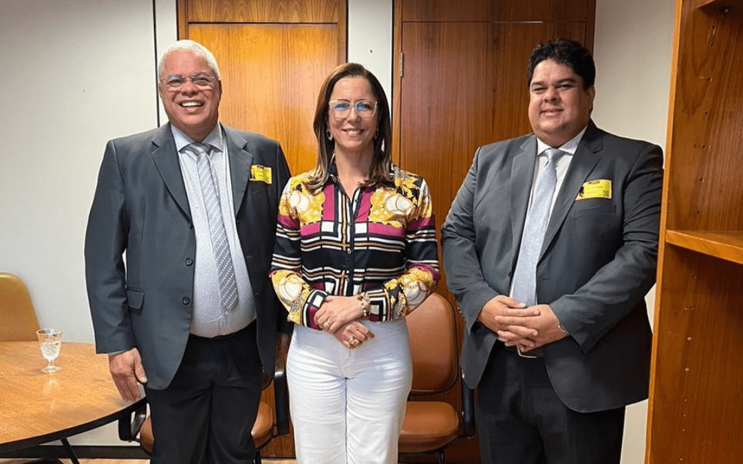 Padre Inaldo e Renato Nogueira busca por melhorias para Socorro na XXIV Marcha dos Prefeitos em Brasília