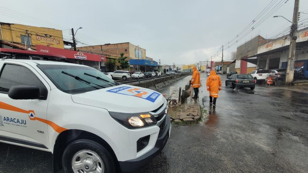 vDefesa Civil monitora impactos da chuva em toda em Aracaju