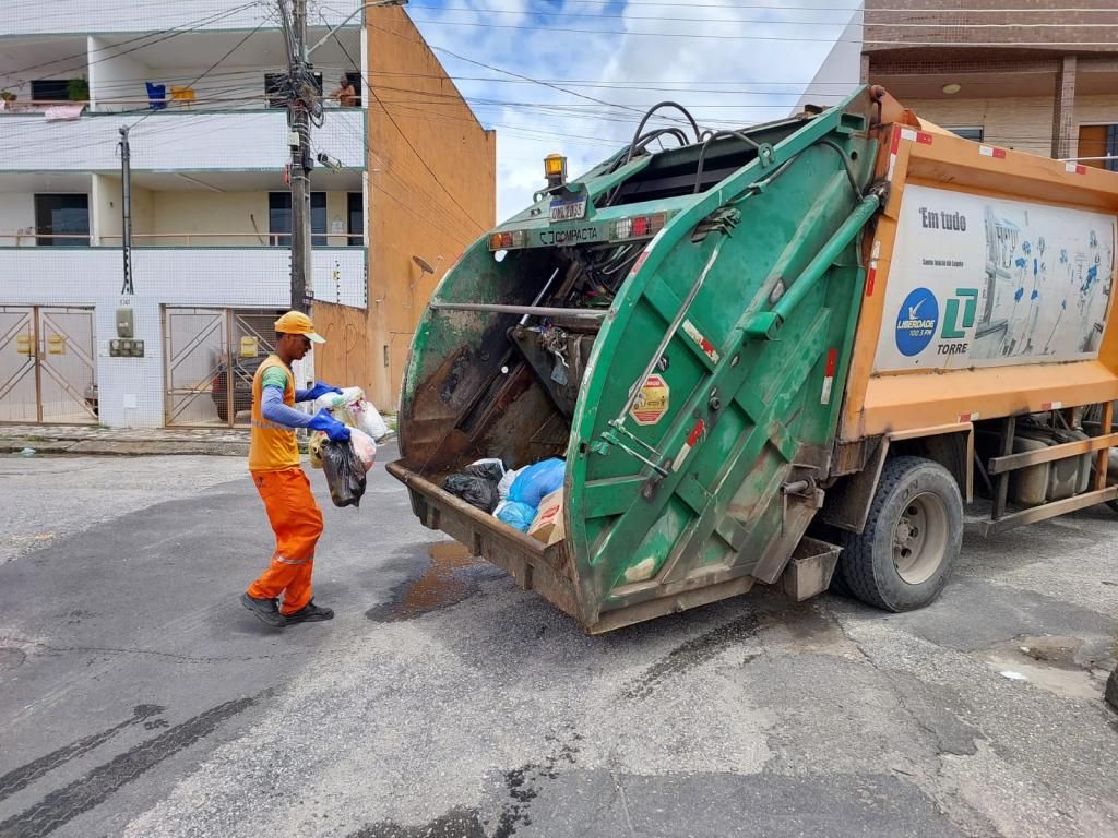 Prefeitura de Aracaju retoma coleta de lixo na capital