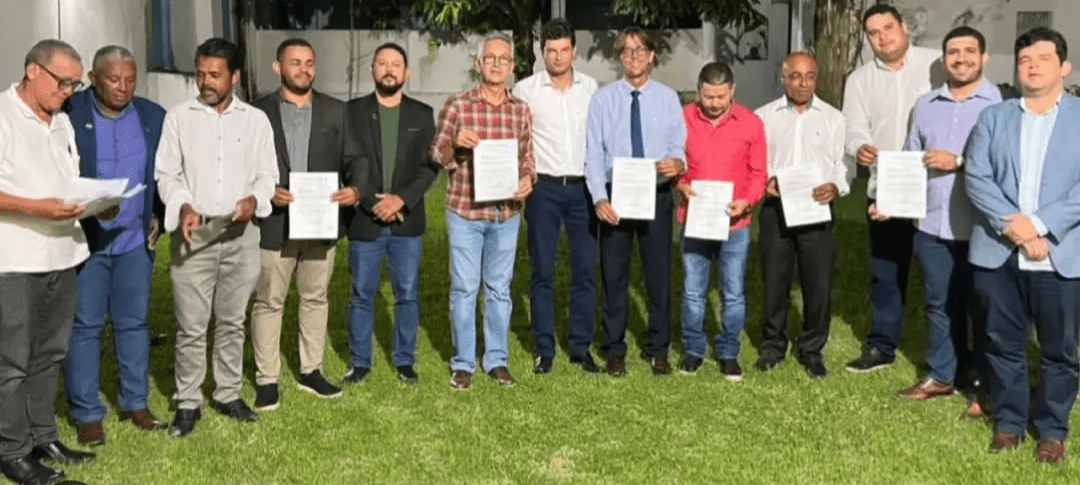 Prefeito Marcos Santana apresenta projeto para construção de 107 casas na invasão do Maria do Carmo em São Cristóvão 