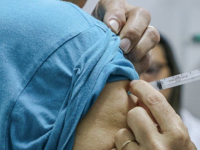 Ministério da Saúde recomenda nova dose de vacina bivalente diante de novas subvariantes da covid-19