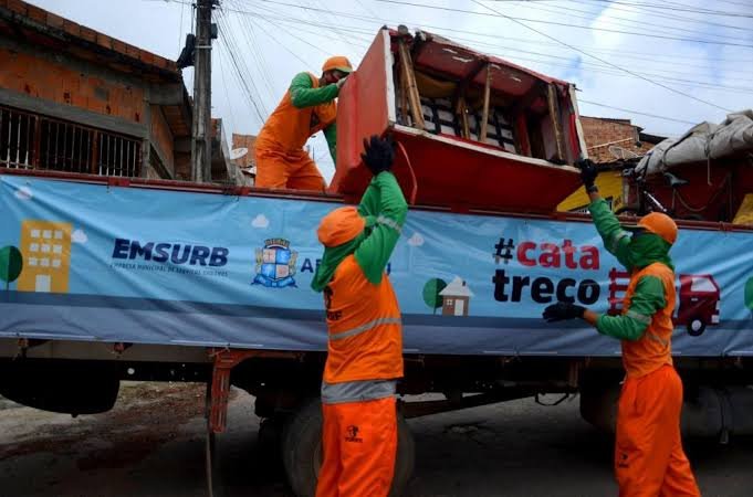 Emsurb realiza ação do programa Cata-Treco no bairro Pereira Lobo nesta segunda-feira, 08