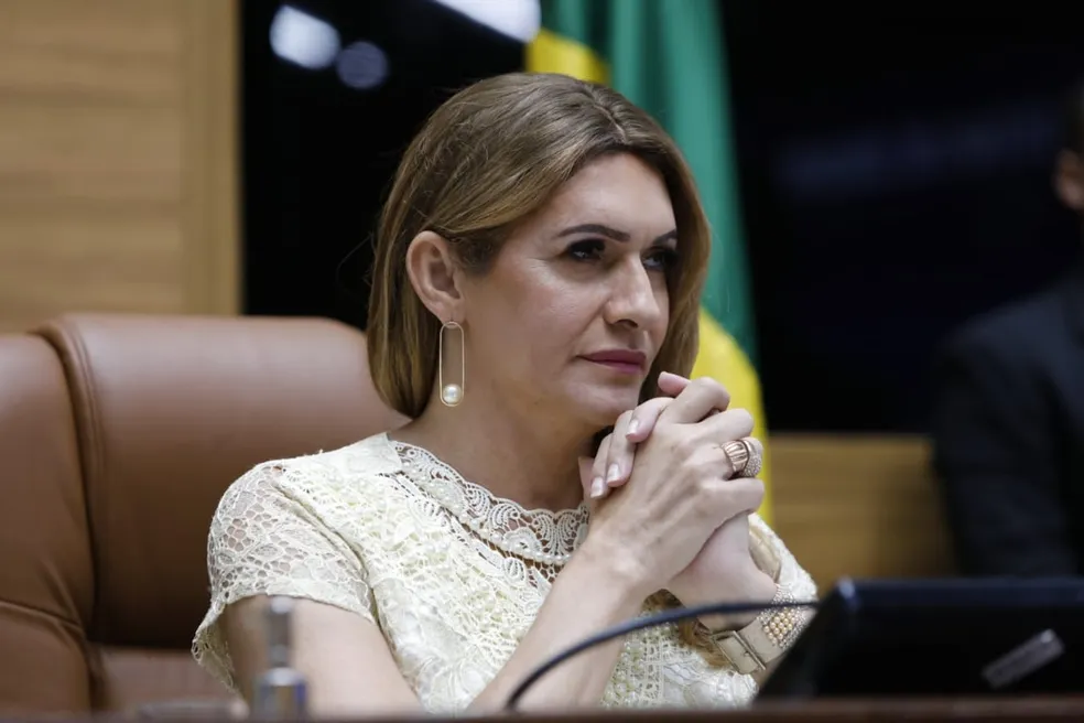 Deputada Linda Brasil se pronuncia sobre acusações do suposto abuso sofrido de sua ex-assessora