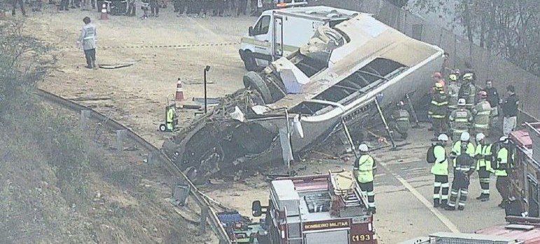 Tragédia: Sete Mortos e 27 Feridos em Acidente com Torcedores do Corinthians