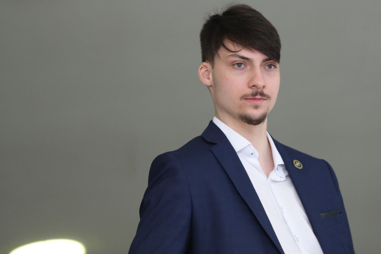 Polícia Federal indicia filho de Bolsonaro por falsidade ideológica e lavagem de dinheiro