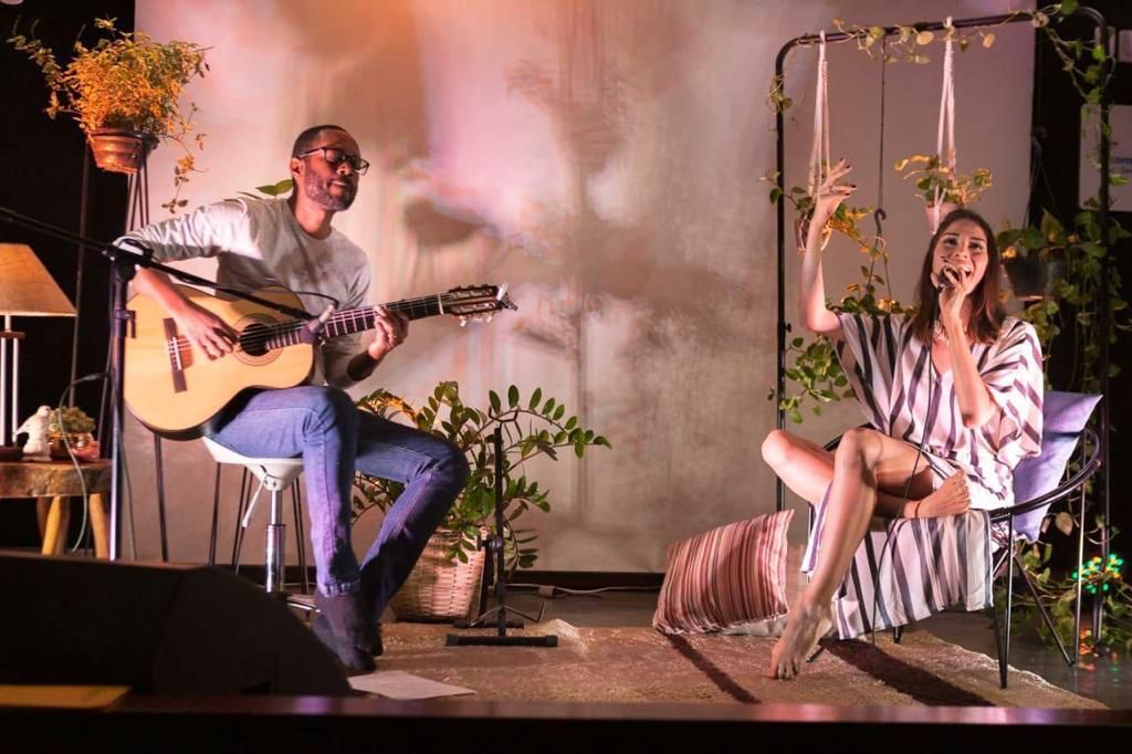 Duo Bruna Ribeiro e Saulo Ferreira apresentará o show ‘Simbiose’ no Quintas da Gente desta quinta, 26