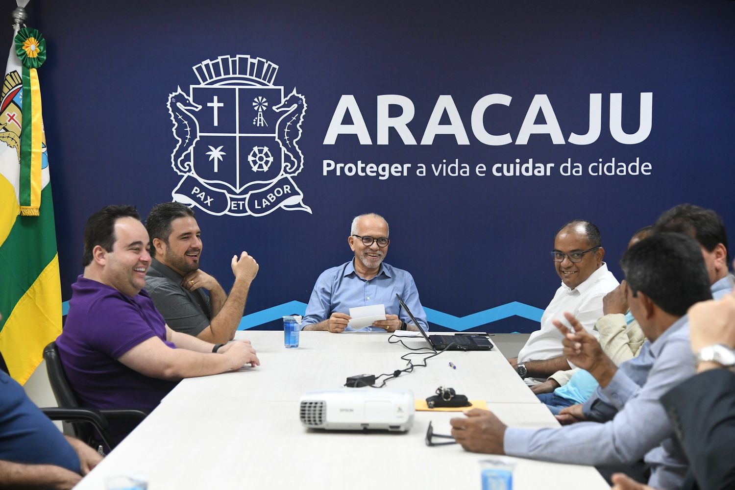 Prefeito Edvaldo inicia liberação de R$17 milhões em emendas parlamentares para Aracaju