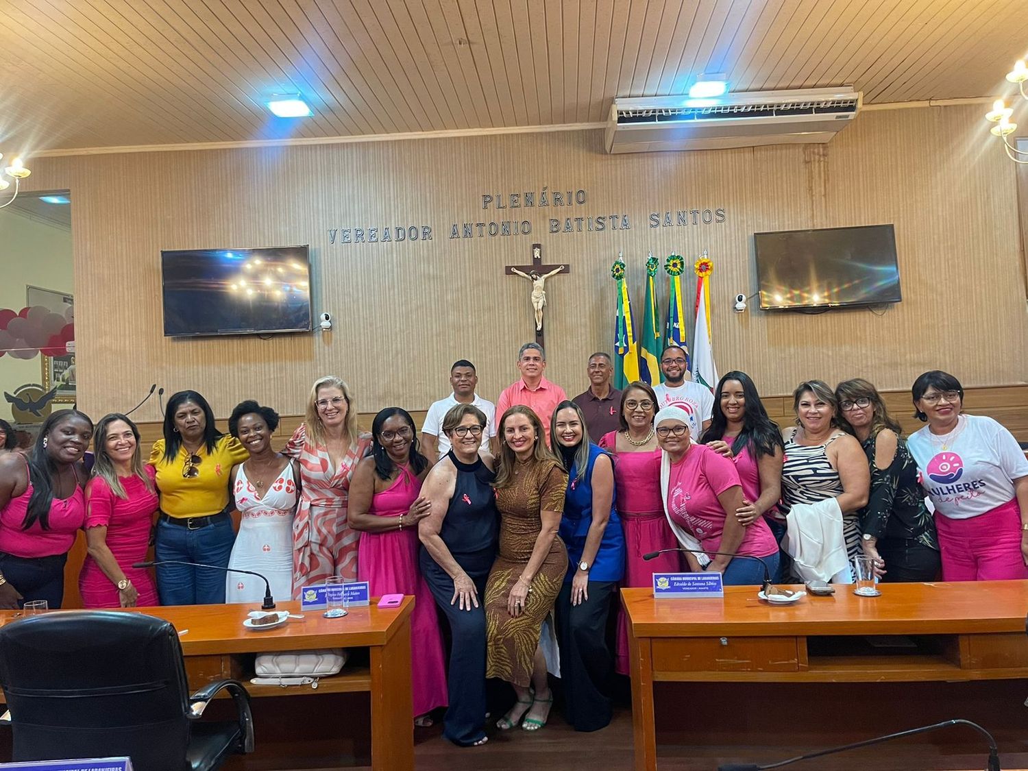 Outubro Rosa: Câmara de Laranjeiras promove sessão especial para conscientização sobre o câncer de mama