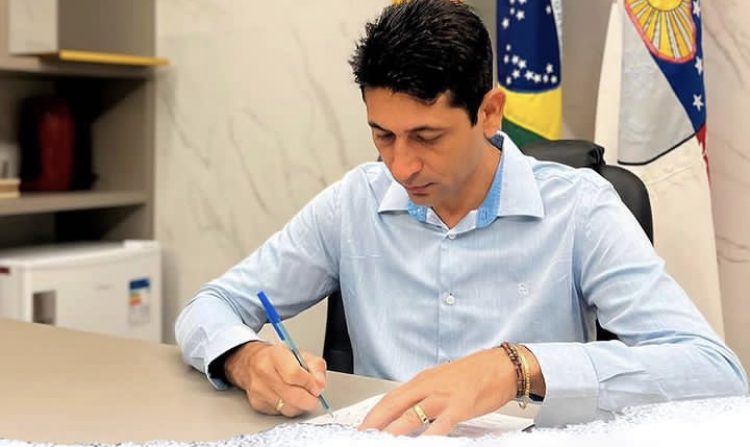 Prefeito de Salgado anuncia que vai reduz o próprio salário