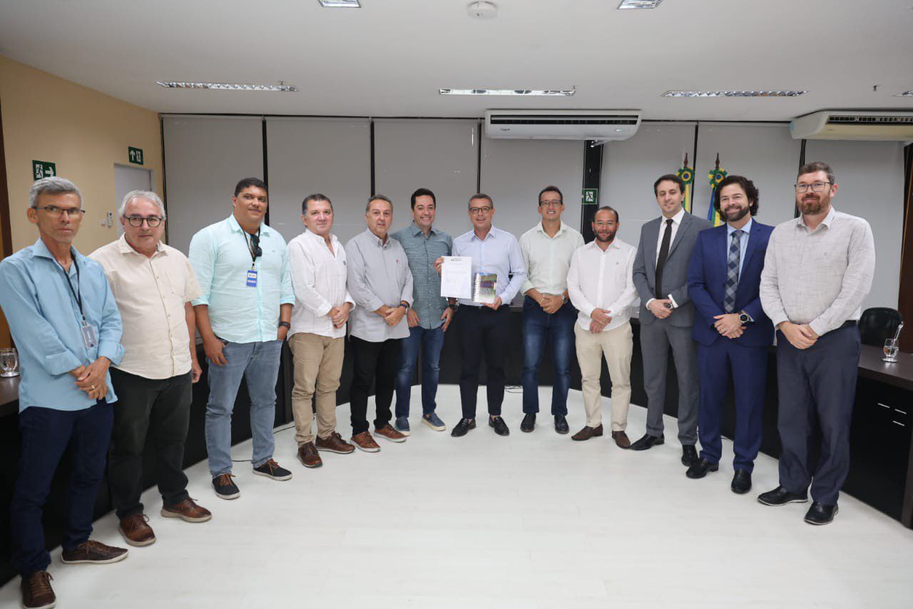 Governador de Sergipe inicia negociações com sindicato sobre privatização da Deso