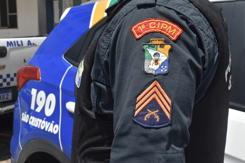 Homem é preso após tentar matar o próprio irmão e atear fogo na casa dele em São Cristóvão