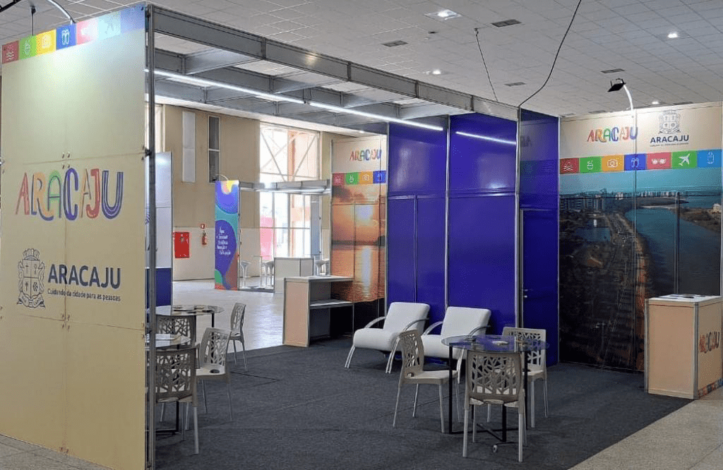 Prefeitura de Aracaju disponibiliza estande de informações turísticas durante o XXV Simpósio Brasileiro de Recursos Hídricos