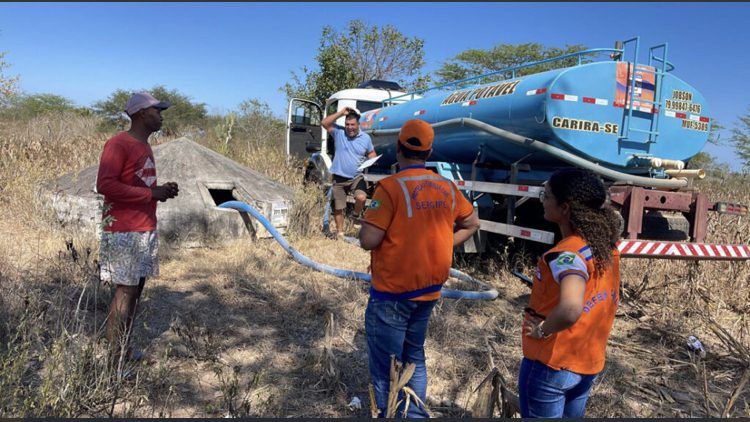 Operação carro-pipa garante abastecimento hídrico em Sergipe durante período de seca