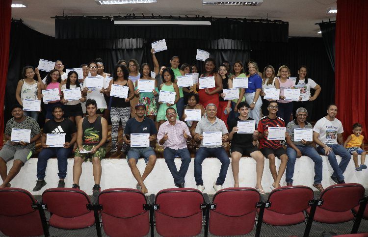 Prefeitura de Aracaju impulsiona empreendedorismo local com curso de Mídias Sociais no Residencial Mangabeiras Santa Dulce dos Pobres