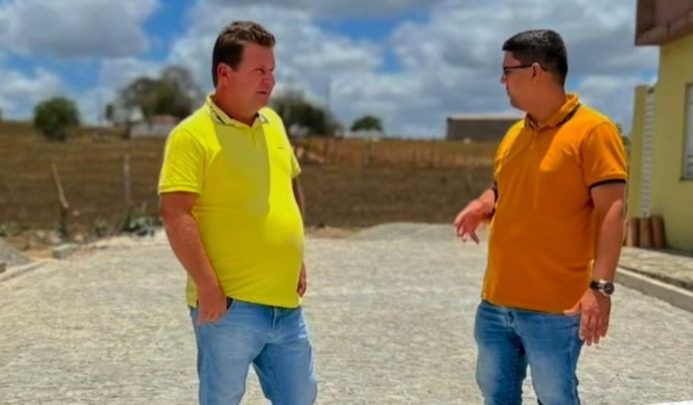 Prefeito de São Miguel do Aleixo reafirma compromisso com qualidade de vida da população com obras de pavimentação