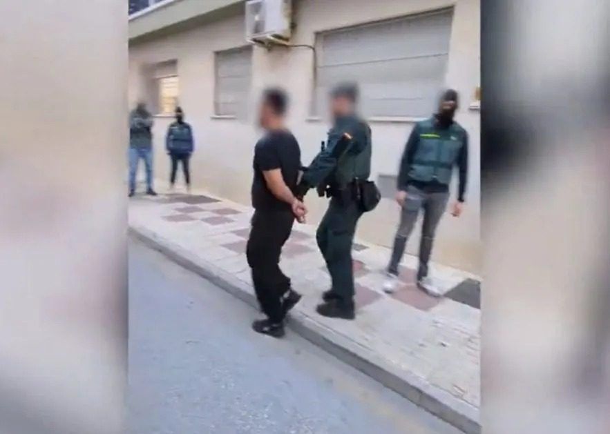 Irmãos brasileiros são presos na Espanha por suspeita de conspiração terrorista e vínculos com o Estado Islâmico