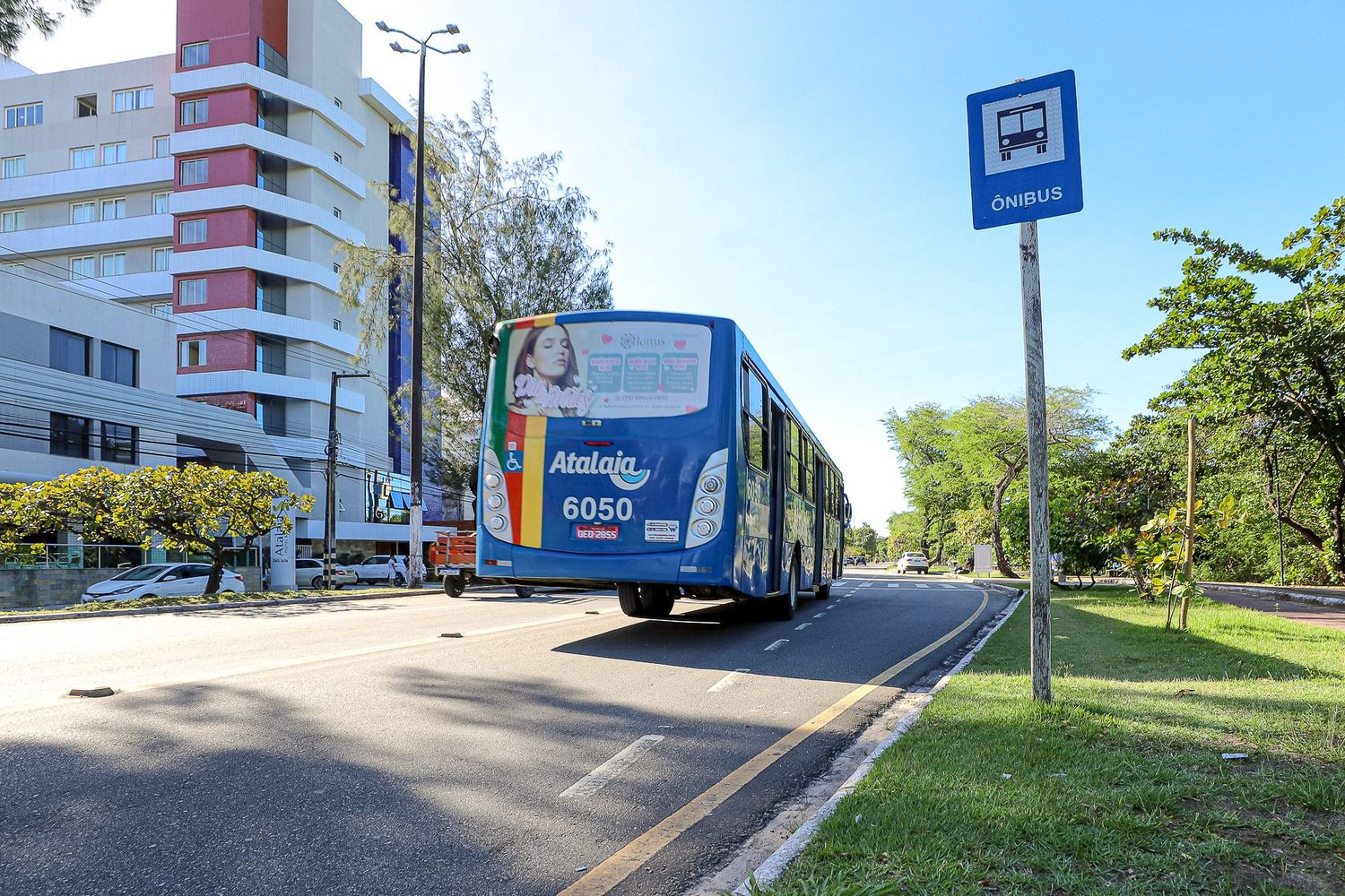 Prefeitura de Aracaju garante passagens gratuitas de ônibus para estudantes no segundo dia do Enem 2023