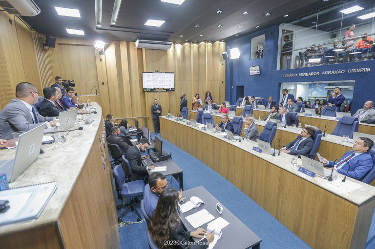 Audiência Pública na Câmara de Aracaju debate papel dos homens pelo fim da violência contra a mulher