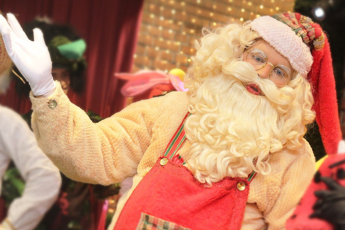 Imagem do Papai Noel no espetáculo A Fábrica de Brinquedos