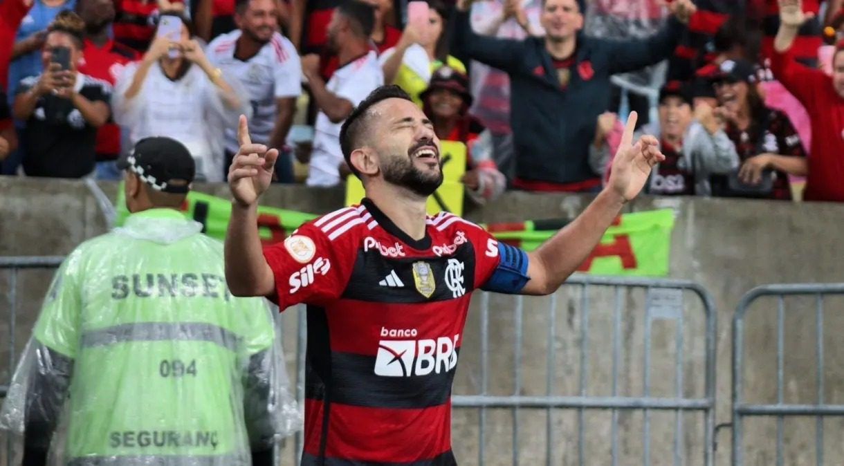 Everton Ribeiro pode deixar o Flamego após mais de seis anos de história