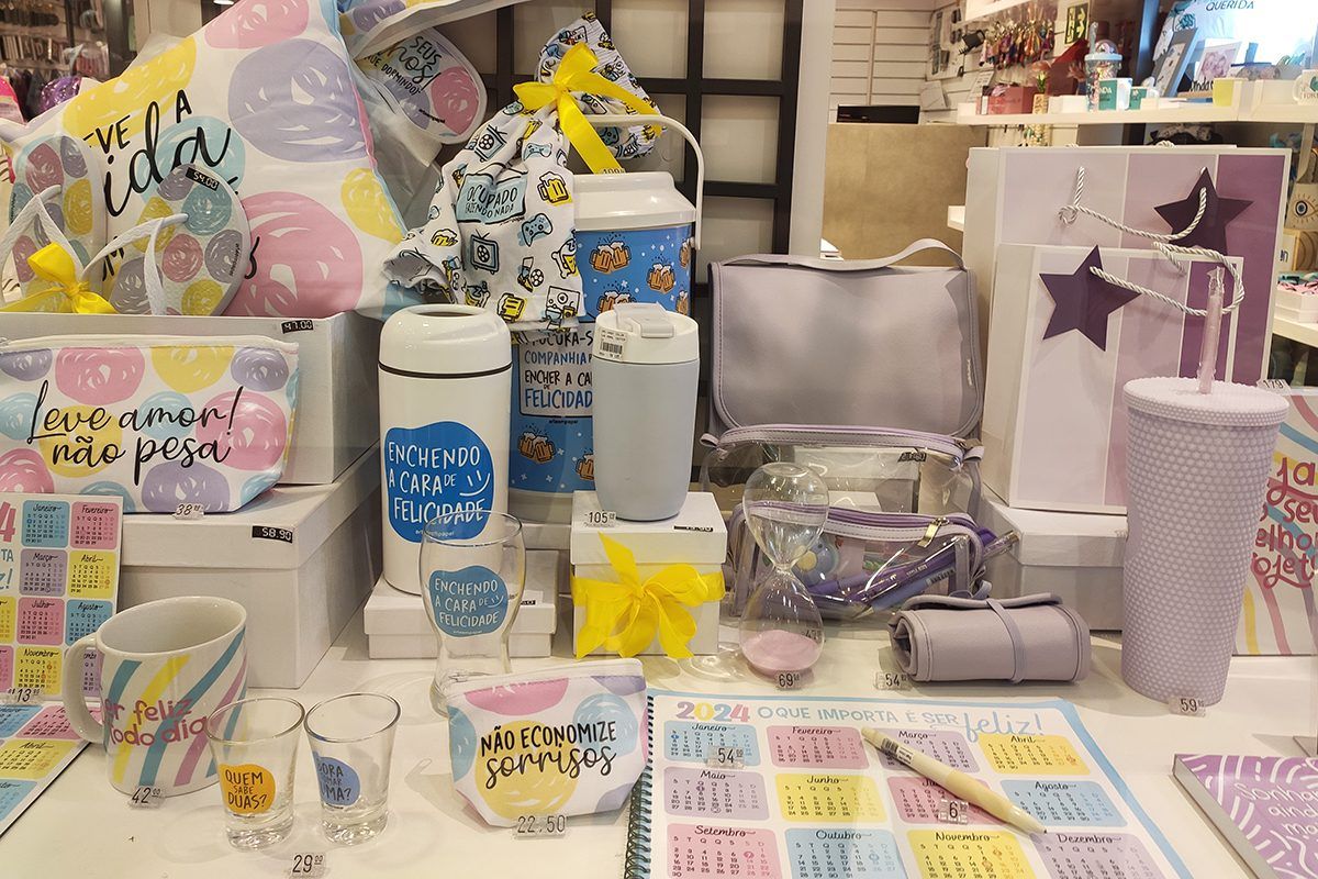 Imagem de itens de material escolar para a volta às aulas