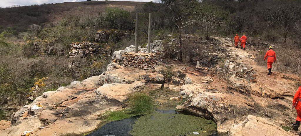 Mulher é resgatada após queda em barranco próximo a cachoeira em Macambira