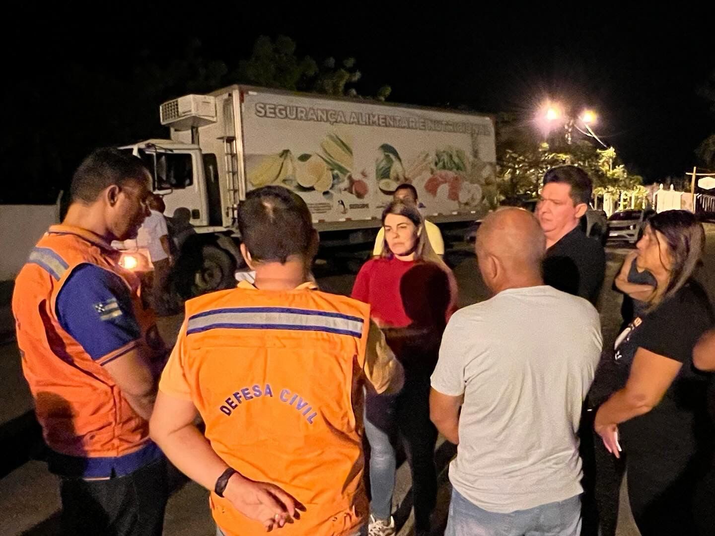 Allysson Tojal acompanha Érica Mitidieri em visita humanitária a atingidos pelas fortes chuvas em Neópolis