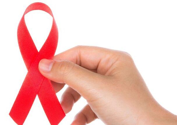 Dia Internacional da Luta contra a Aids: Mais de um milhão de brasileiros convivem com HIV
