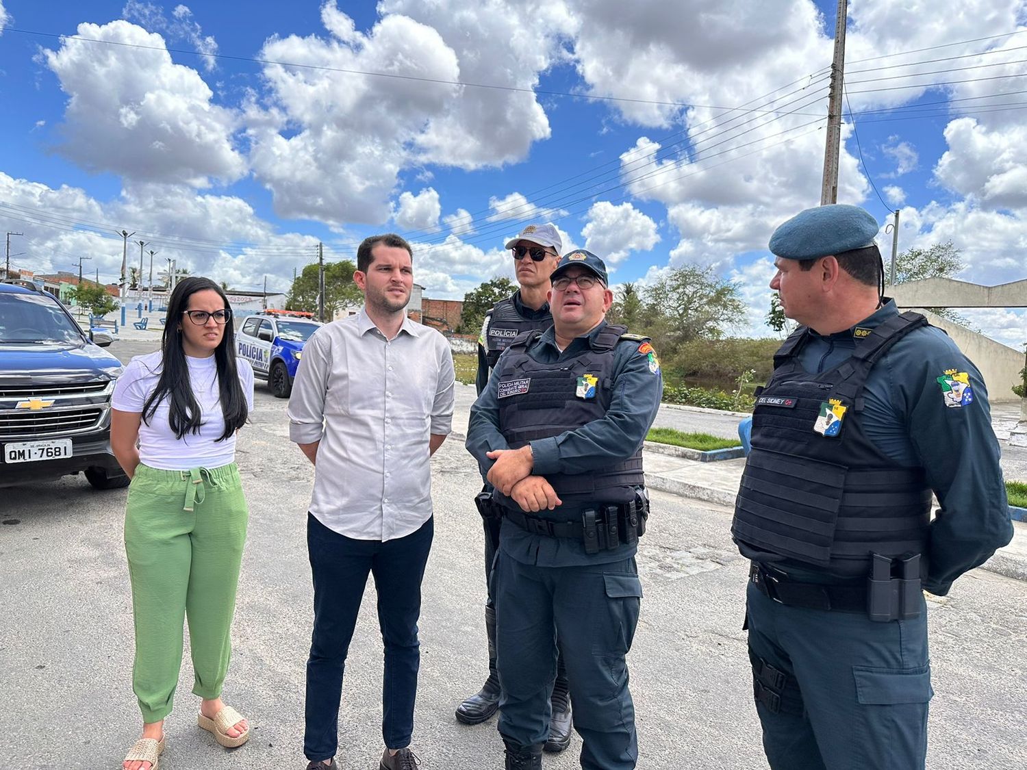 Deputado Neto Batalha e Coronel Ribeiro discutem instalação de nova sede da PM em Itabi