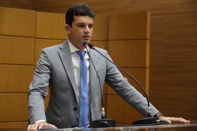 Deputado Paulo Júnior: Aniversariante que Presenteia Sergipe com Inovação e Compromisso