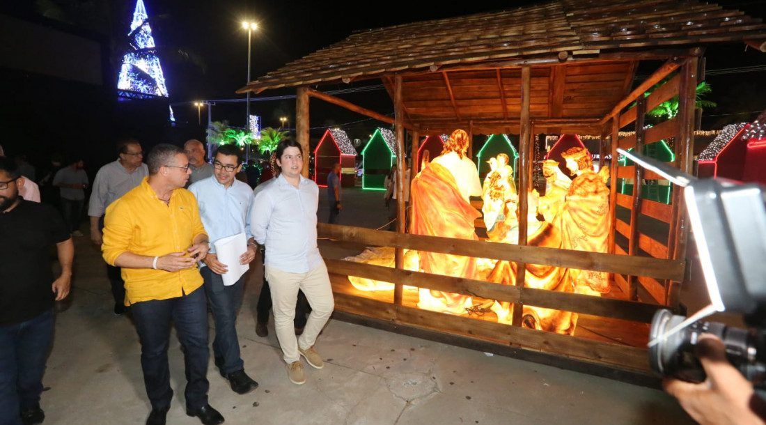 Governador de Sergipe vistoria Vila do Natal Iluminado