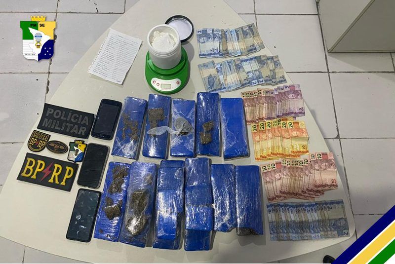 Polícia apreende mais de 7kg de drogas e caderno de anotações em Aracaju