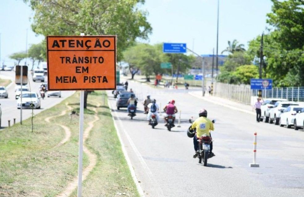 Trânsito segue com Alterações na Avenida Tancredo Neves em Aracaju