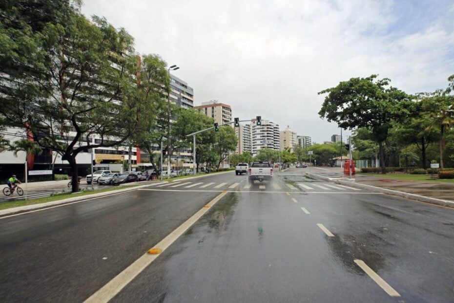 Previsão do Tempo em Aracaju - SE: Chuva fraca e perspectivas para la niña
