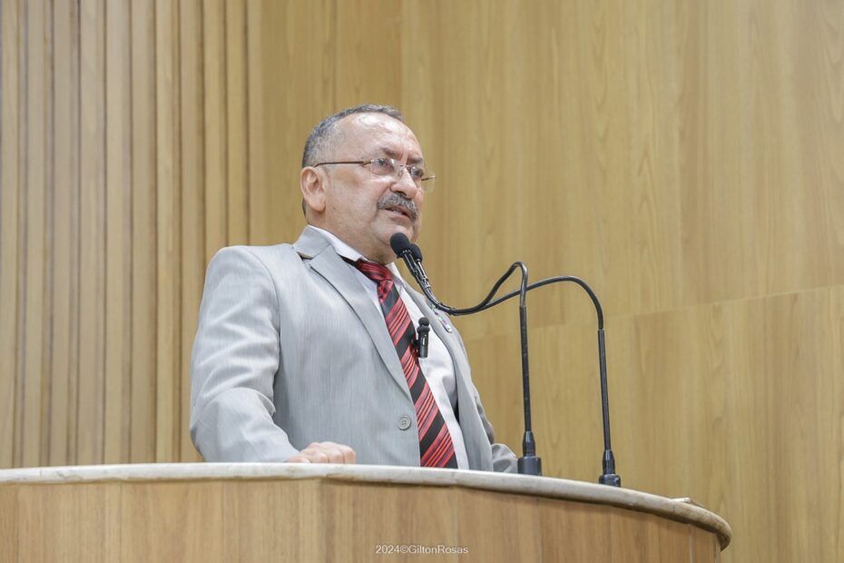 Cicero do Santa Maria cobra distribuição de carteiras para pacientes com fibromialgia 