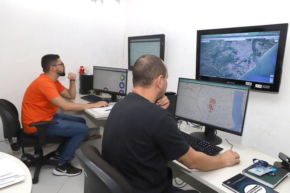 Sistema de monitoramento em tempo real garante eficiência no serviço de coleta domiciliar em Aracaju