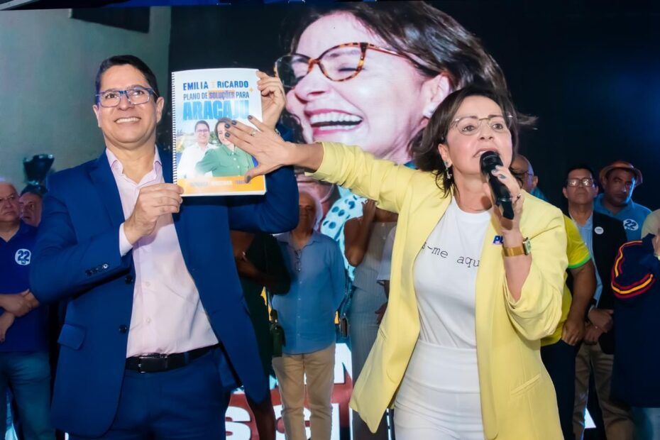 Emília e Ricardo apresentam Plano de Soluções para Aracaju durante convenção do PL