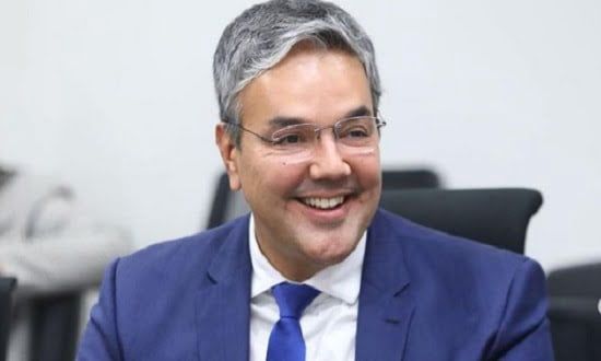 Justiça eleitoral condena Sérgio Reis por propaganda irregular