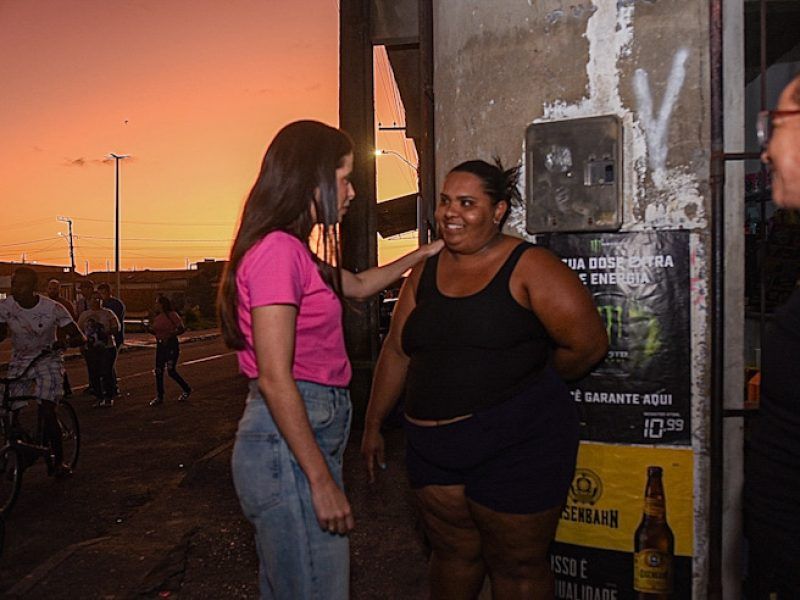 Yandra Moura apresenta propostas e escuta população em visitas pelos bairros de Aracaju