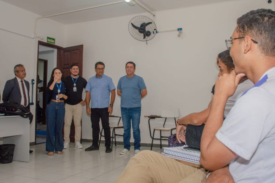 Luiz Roberto e Fabiano Oliveira visitam Ipaese e propõem inclusão ampliada para a comunidade surda