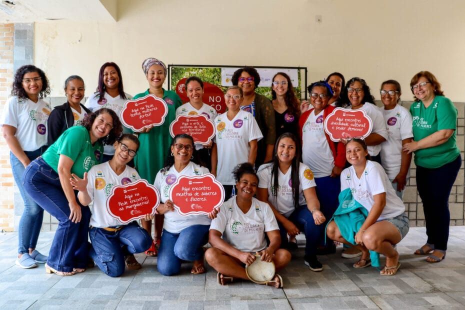 Mulheres diversas compartilham conhecimentos sobre direitos sexuais e reprodutivos dentro do Projeto Rede Solidária de Mulheres de Sergipe