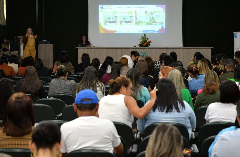 Novo ciclo de formação continuada do Programa ‘Alfabetizar pra Valer’ é iniciado em Sergipe
