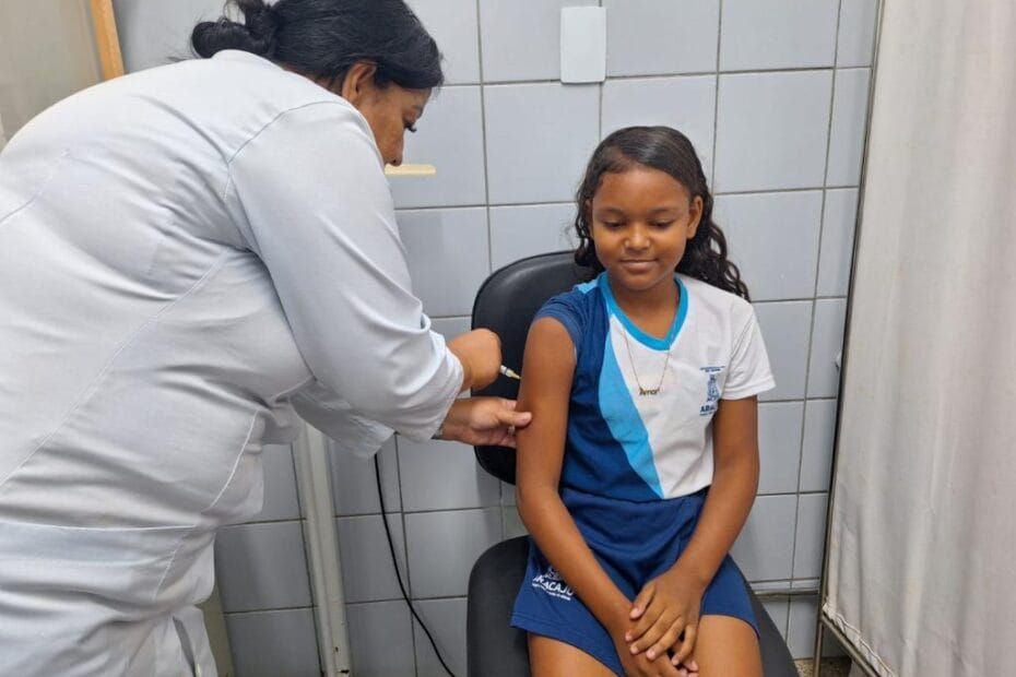 Saúde dará continuidade à vacinação contra dengue em parceria com Educação, a partir da segunda-feira, 9