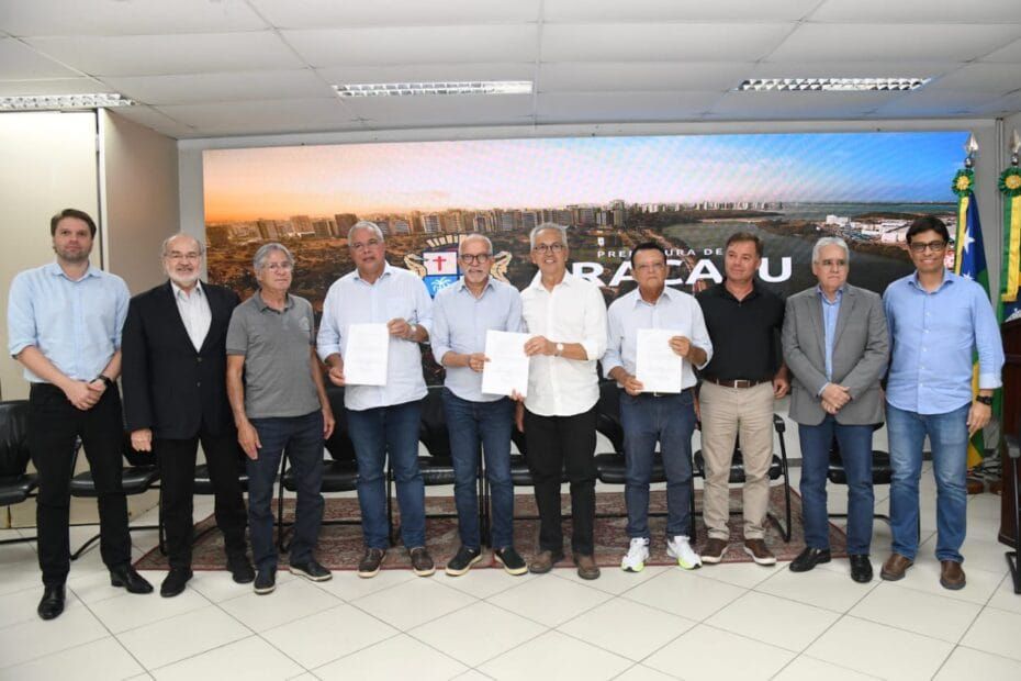 Consórcio assina contrato com empresas vencedoras da licitação do transporte coletivo da Grande Aracaju