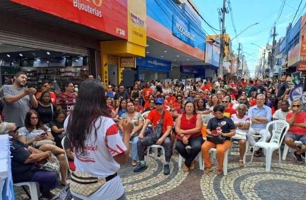 Professores da Rede Estadual realizam segundo dia de paralisação com mobilizações em Aracaju e interior