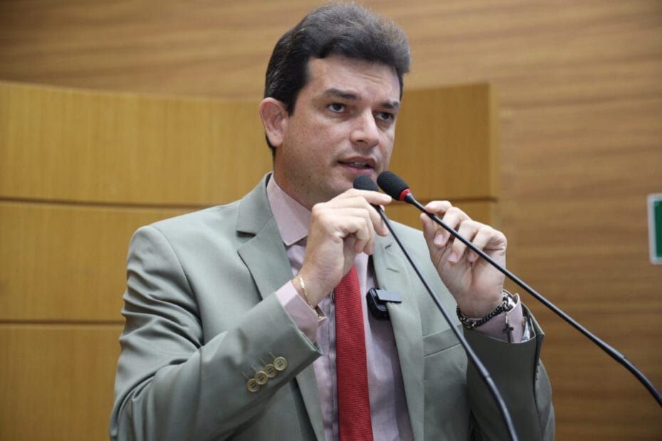 Paulo Júnior apresenta reclamações sobre abastecimento de água e cobra efetividade da Deso