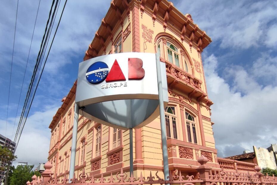 Advogado é proibido de entrar no TJSE após ameaças de morte contra presidente da OAB/SE