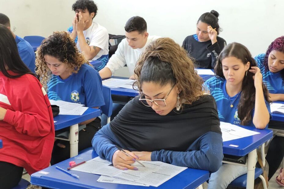 Sergipe se destaca no Enem: Rede Estadual lidera média de redação no Brasil