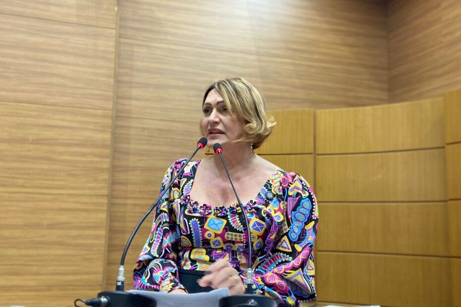 Sergipe não merece um governo que fecha os olhos para o FASC, que despreza o maior festival que nós temos”, denuncia Linda Brasi